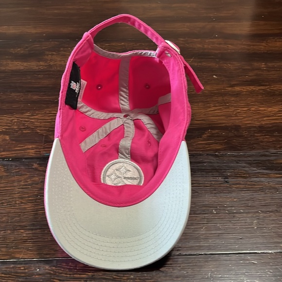 NFL Team Apparel Pittsburgh Steelers pink hat - Picture 6 of 6